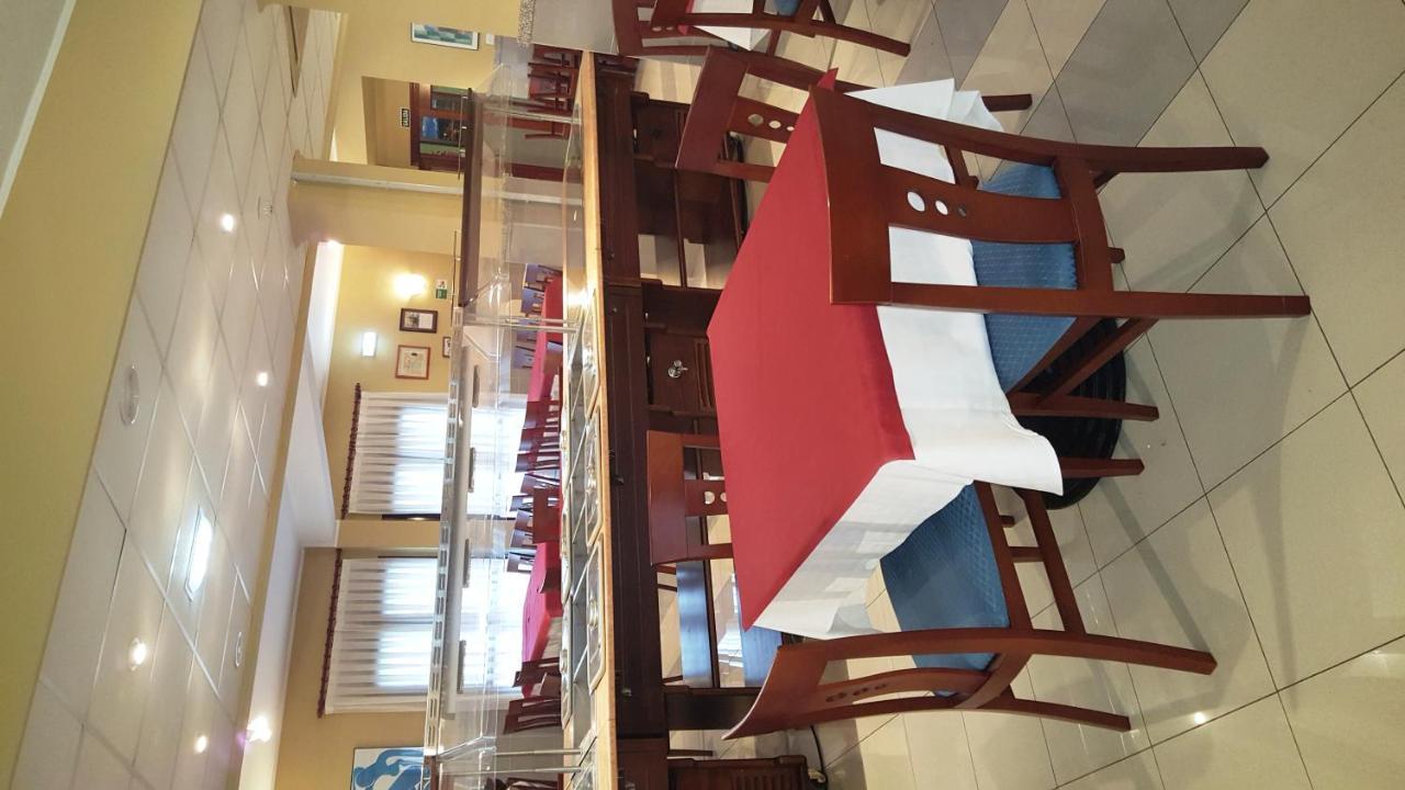 Hotel Alameda Villaviciosa  Dış mekan fotoğraf