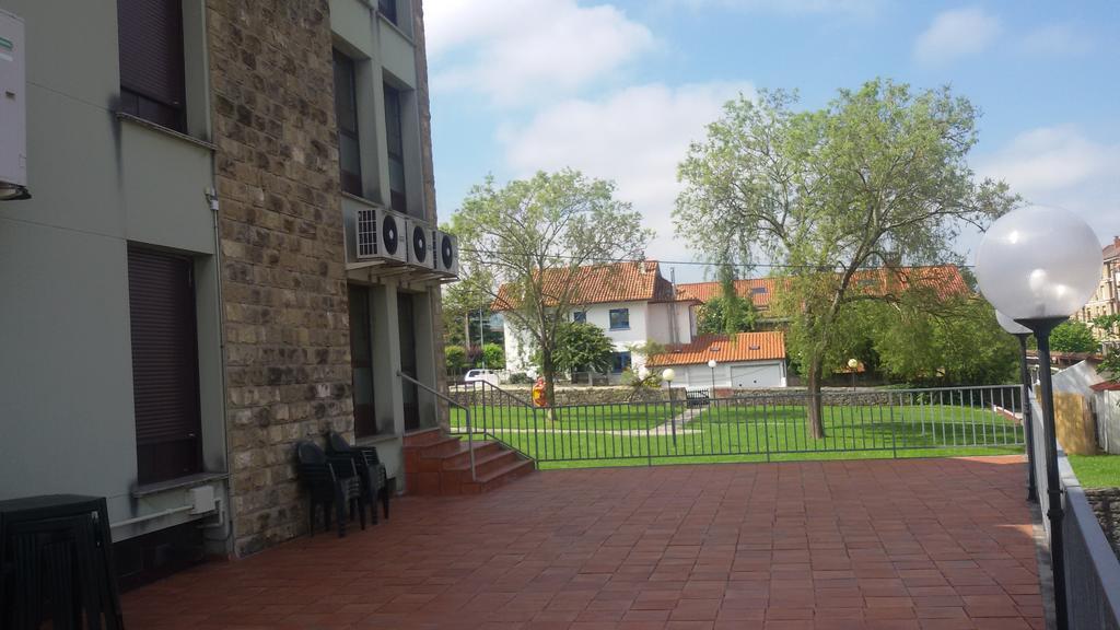Hotel Alameda Villaviciosa  Dış mekan fotoğraf