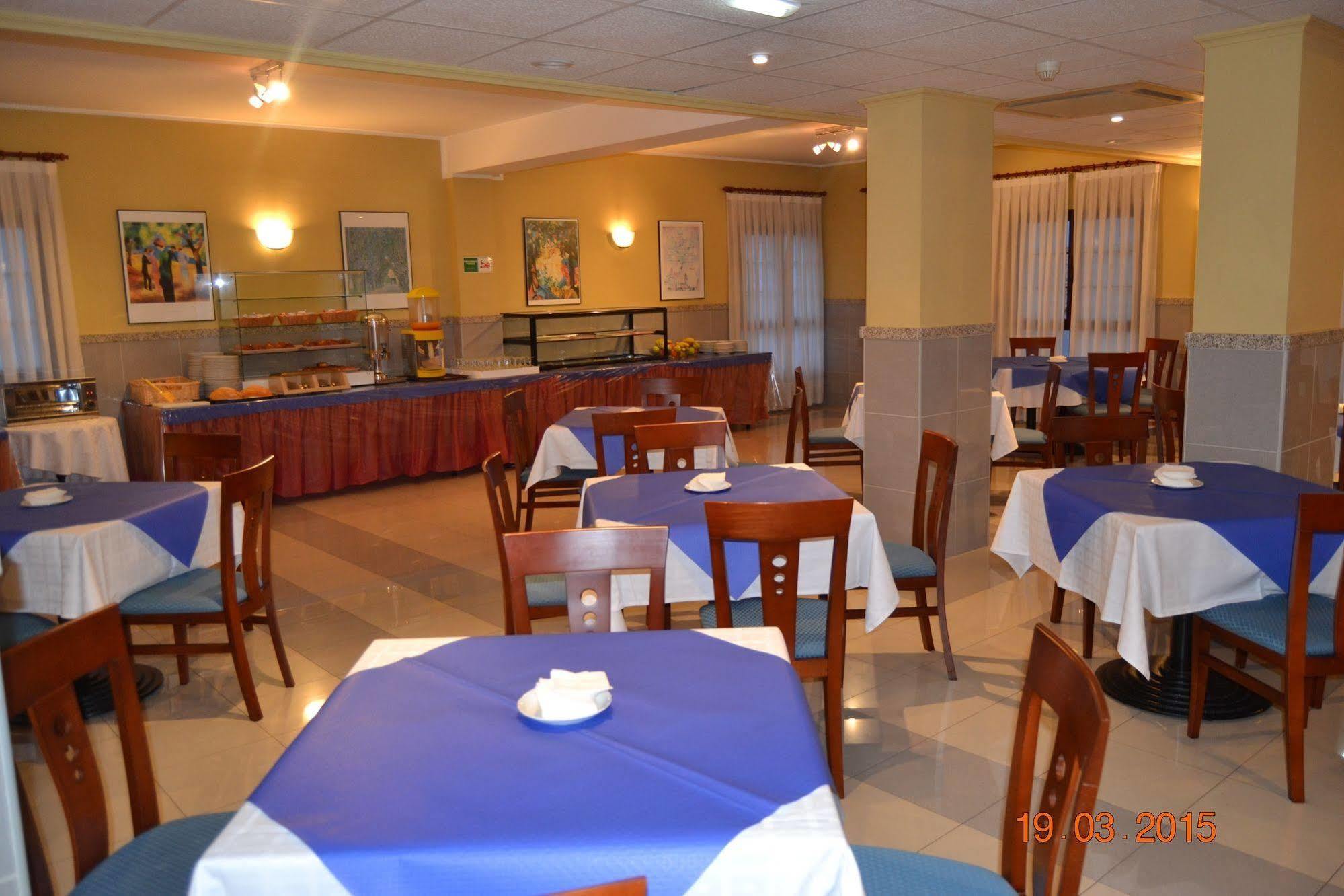 Hotel Alameda Villaviciosa  Dış mekan fotoğraf