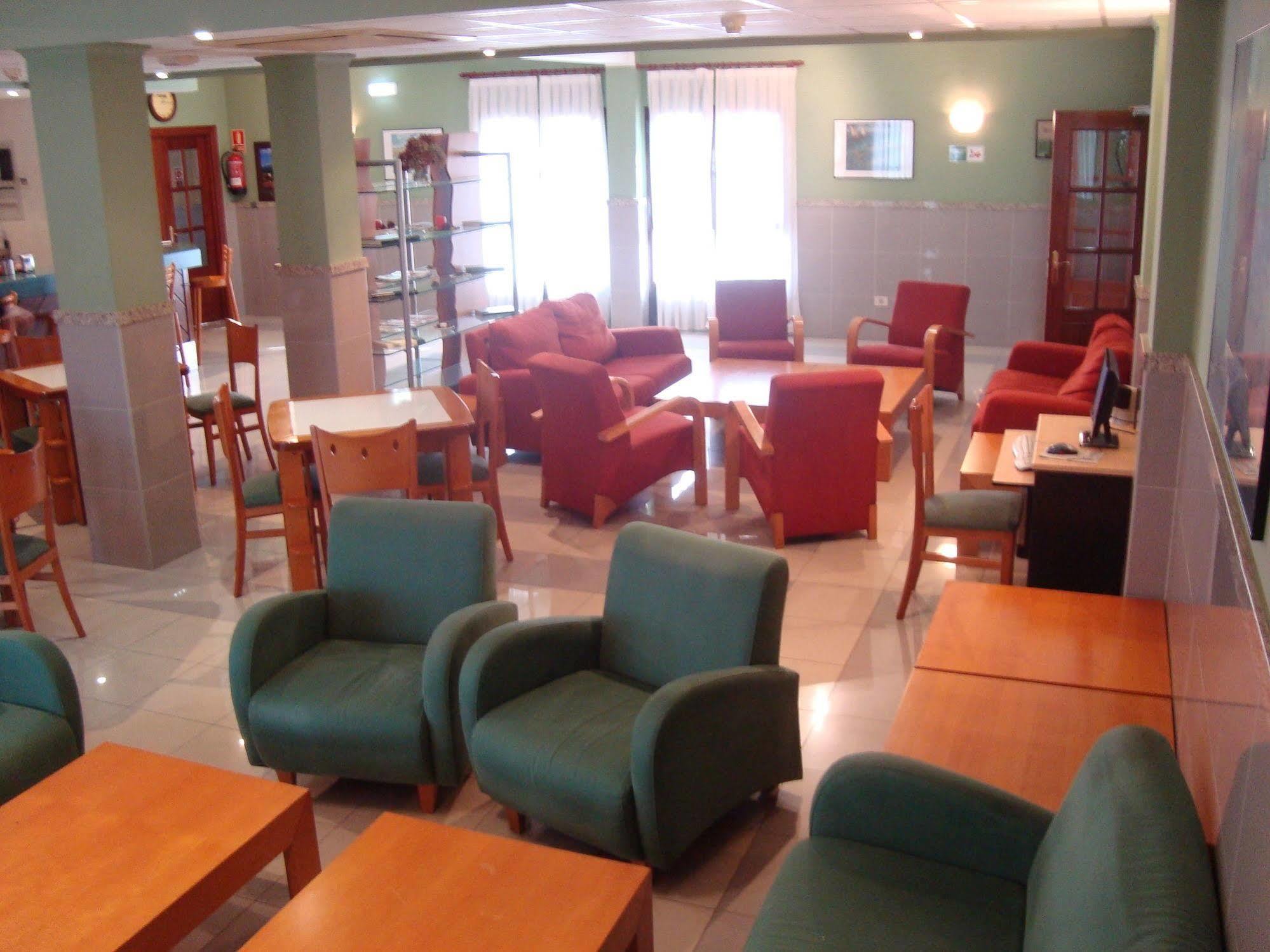 Hotel Alameda Villaviciosa  Dış mekan fotoğraf